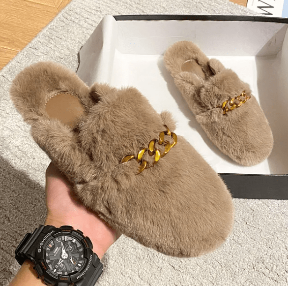 Ultra-comfortable fur slippers for women
